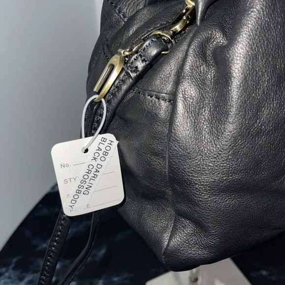 HOBO Handbag Darling 100% Leather Black Shoulder Crossbody Bag AUTHENTIC NWT - Picture 3 of 9
